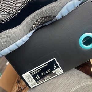 AIR JORDAN 11 RETRO (GS)